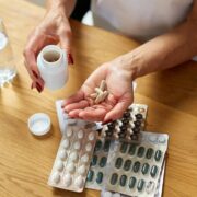 Welche Nahrungsergänzungsmittel nicht zusammen nehmen So kombinierst du Vitamine richtig