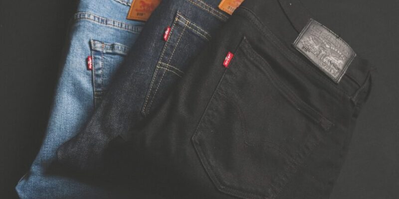 dunkelblaue jeans kombinieren